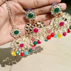 Multicolored Earrings And Mangtika Set