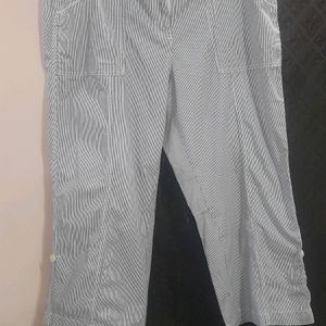 H&M  Brand Cotton Capri Trouser