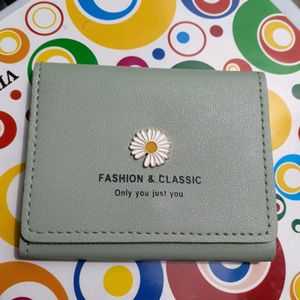 BRAND NEW DAISY WALLET