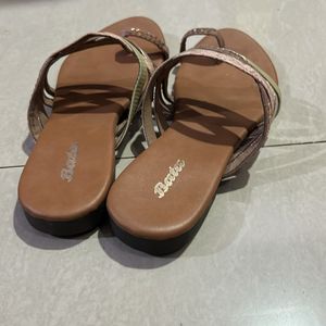 Bata Flats Size UK4