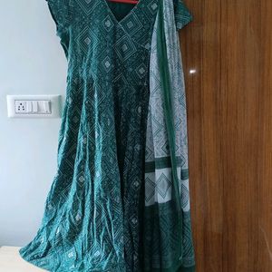 Anarka Style Kurta And Dupatta Set