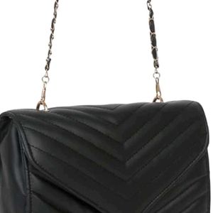 Savana Black Sling Bag