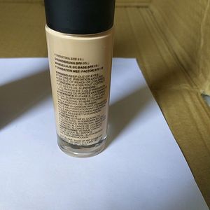 MAC Nc20 Foundation Brand New