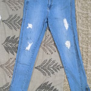 Skin Fit Distressed Jeans For Women