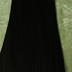 Black Ribbed MIDI Skirt