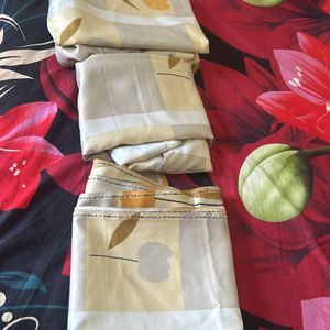 set of 3 curtains , Good Conditions, Floral