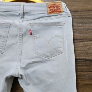 Levis Women Jeans