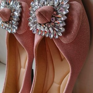 Ballerina Shoe With White Stones.