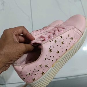 Pink girls casual shoes