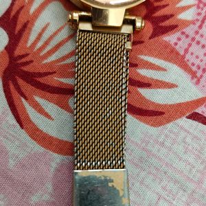 Rose Golden Colour Magnetic Watch