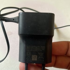 D Pin Charger