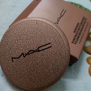 MAC SKINFINISH SUNSTRUCK MATTE BRONZER