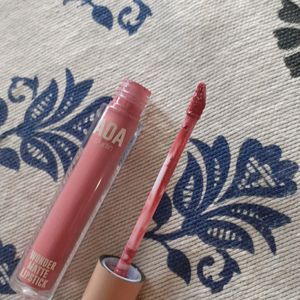 Aoa Lipstick-LIQUID WONDER MATTE