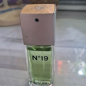 Chanel N 19