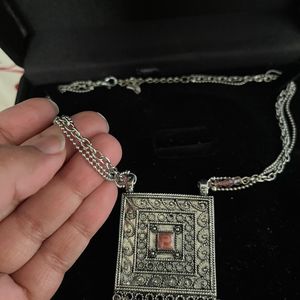 Silver neck piece - never used