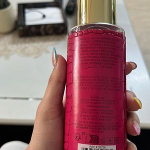 GUESS Sexy Skin Sweet Sugar Body Mist