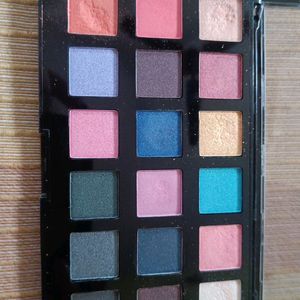 Swiss Beauty 18colour Eye Shadow Palette