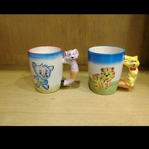 MUGS AND MUG