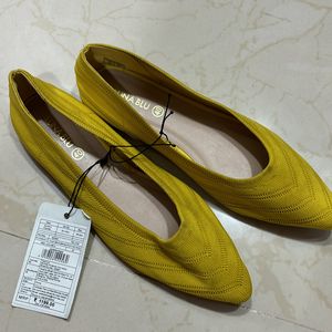 Yellow Sandals (eur 40)