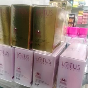 Lotus Facial Kit