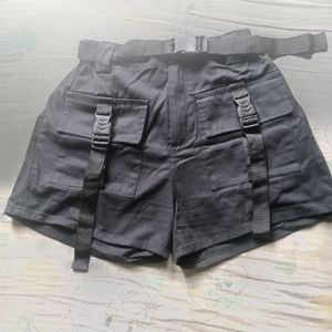 Short Cargo Pant