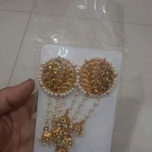 Golden Colour Earings