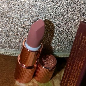 Charlotte Tilbury Kissing 90s Pink