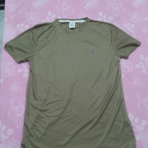 Men's T-shirt Medium