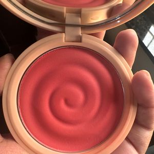 My Glamm Raspberry Blush