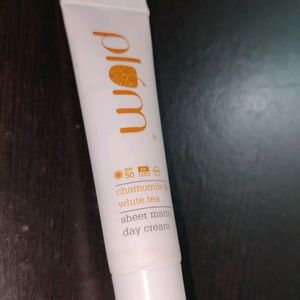 Plum Chamomile And White Tea Sheet Matte Day Cream