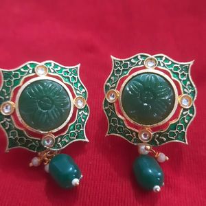 Kundan Earing Studs: GREEN COLOR