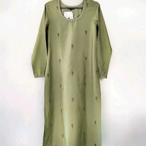 Inddus Pista Green Suit Set Malaika Edition/Size-S