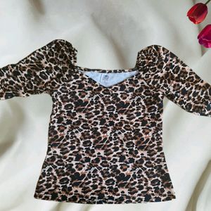 Leopard Print Sweetheart Neck Puff Sleeve Top