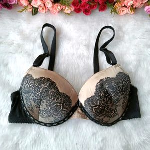 Black Lacy Pattern Bra