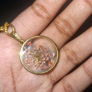 real flower resin  preserved keychain