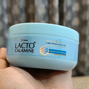 Lactocalamine Moisturizer  (Free Neem Comb + Clip)