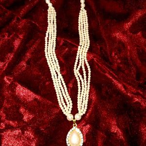 White Pearl Necklace