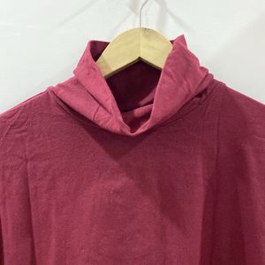 Turtle neck maroon T-shirt