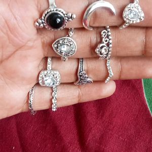 8 New Branded Rings Set