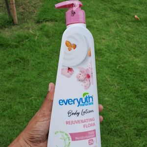 Everyuth Naturals Body Lotion