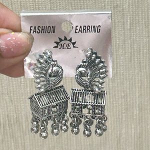 Traditional Set Of Earrings