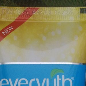 Everyuth Golden Peeloff Mask.