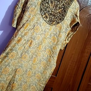 Zari Design Kurti