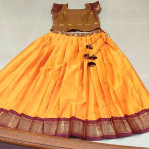 Pattupaavada With Short Blouse For Women