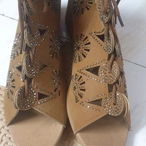 Laser Work Wedge Heel Shoe Sandal