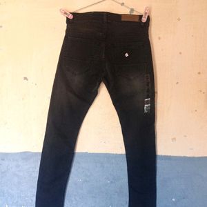 🖤Mans Slim-fit Jeans Pant Size Of 28🌼