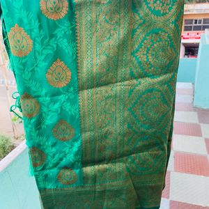 🎉Offer Accepted 🎉Boarder Saree With Blouse