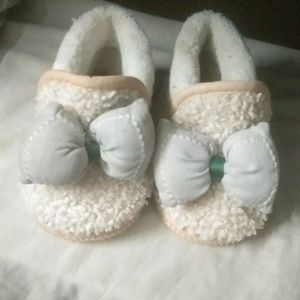 Good Condition Baby Soft Booties