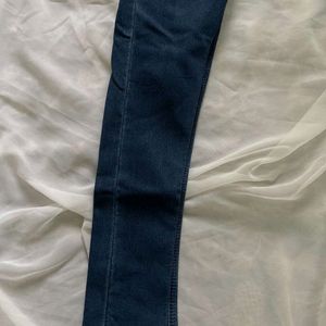 BLUE SKINNY JEANS