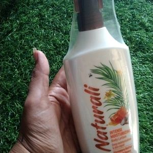 Naturali Intemse Moisturizer Body Lotion